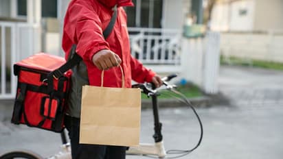 'മരിക്കാൻ തയ്യാറായിക്കോ, അടുത്തതവണ വിഷം തരും!'; മോശം അഭിപ്രായം എഴുതിയ യുവതിക്ക് ഡെലിവറി ബോയിയുടെ ഭീഷണി !