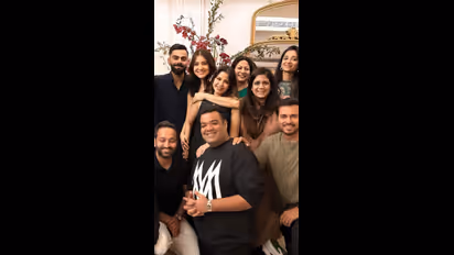 ಕೊಹ್ಲಿ ಅನುಷ್ಕಾ ದಂಪತಿ ಪೈಕಿ ಯಾರ ಬಳಿ ಇದೇ ಅತೀ ಹೆಚ್ಚು ದುಬಾರಿ ಕಾರು?