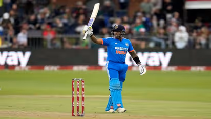 വെടിക്കെട്ട് സെഞ്ചുറിയുമായി സൂര്യകുമാർ, തകർത്താടി ജയ്സ്വാൾ, ദക്ഷിണാഫ്രിക്കക്കെതിരെ ഇന്ത്യക്ക് മികച്ച സ്കോര്