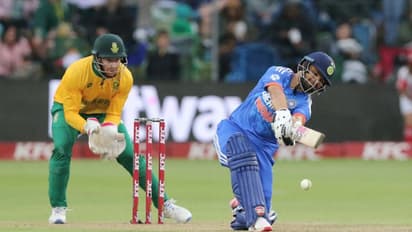 'എല്ലാ ഷോട്ടുകളും കയ്യിലുള്ളവന്, പിടിച്ചുകെട്ടുക പ്രയാസം'; റിങ്കു സിംഗിനെ വാഴ്ത്തി സുനില് ഗവാസ്കര്