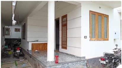 ഭാര്യയും ഭർത്താവും ജോലിക്ക് പോയ സമയത്ത് വീട്ടിൽ മോഷണം; പണം മോഷ്ടിച്ചവർ ആഭരണങ്ങൾ കണ്ടില്ല, അന്വേഷണം തുടങ്ങി