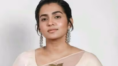 പാര്‍വതി തിരുവോത്ത് സൂപ്പര്‍ ഹീറോയാകുന്നുവെന്ന വാര്‍ത്ത, പ്രതികരിച്ച് നടി