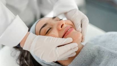 കാഴ്ച പോയതായി അഭിനയിക്കും, നാലുമാസം കൊണ്ട് തട്ടിയത് ഒരുകോടി, തട്ടിപ്പ് ബ്യൂട്ടി ക്ലിനിക്കുകൾ കേന്ദ്രീകരിച്ച്