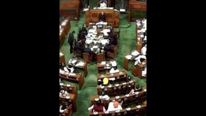 Parliament: లోక్సభ నుంచి 15 మంది ప్రతిపక్ష ఎంపీలు సస్పెండ్.. ఎందుకంటే..?