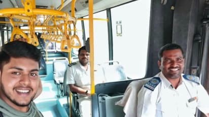 സര്‍ക്കാര്‍ ബസിലെ ഏക യാത്രക്കാരൻ; യുവാവിന്‍റെ സെല്‍ഫി വൈറല്‍...