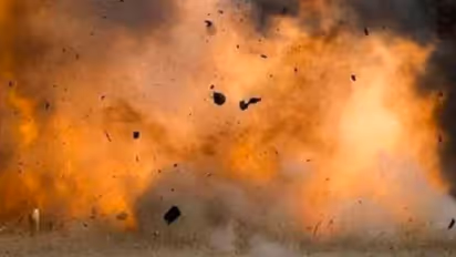bomb blast in Pakistan: పాకిస్తాన్‌లో బాంబ్ బ్లాస్ట్.. ఏడుగురు మృతి 