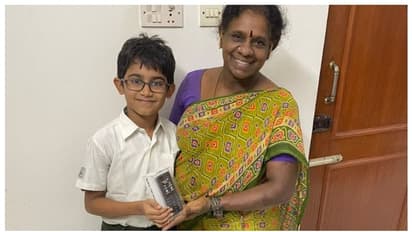 ബാഡ്മിന്‍റണ്‍ കളിച്ച് കിട്ടിയ സമ്മാനത്തുകയ്ക്ക് ജോലിക്കാരിക്ക് ഫോണ്‍; ചേര്‍ത്ത് പിടിച്ച് സോഷ്യൽ മീഡിയയും!