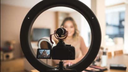 ಮಾಡೋದು ಅಡುಗೆ, ಗಳಿಕೆ ಸಿನಿ ನಟಿಯರಿಗಿಂತಲೂ ಹೆಚ್ಚು! ಈಕೆಗೊಂದು ಸಲಾಂ!