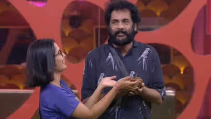 BiggBossTelugu7:డబ్బుల్లేక పార్క్ లో ఆకలితో పడుకుని.. కొడుకు మాటలకు శివాజీ ఎమోషనల్ 