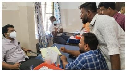 ജന്മനാകിടപ്പുരോ​ഗി, എന്നിട്ടും ശ്യാംകുമാറിന്റെ ലൈഫ് സർട്ടിഫിക്കറ്റ് ഡോക്ടർ നിഷേധിച്ചത് ക്രൂരതയെന്ന് എൽഡിഎഫ്