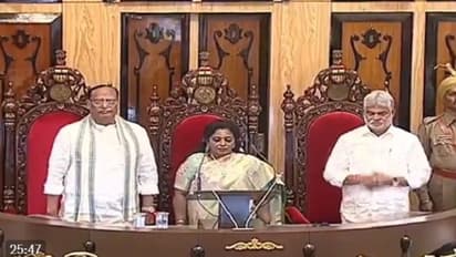 గవర్నర్ కోటా ఎమ్మెల్సీలపై తమిళిసై నిర్ణయం: ఆశావాహులకు నిరాశ