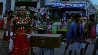 'నా పెట్టే తాళం' పాట వెనకున్న చరిత్ర ఏంటో తెలుసా.. ఎయిడ్స్ విజృంభిస్తున్న టైంలో ఆ విధంగా.. 