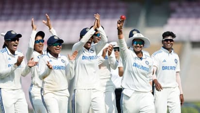 നവി മുംബൈ ടെസ്റ്റിൽ ഇംഗ്ലണ്ടിനെ നാണംകെടുത്തി ഇന്ത്യന് വനിതകള്, ചരിത്ര വിജയം, റെക്കോര്ഡ്