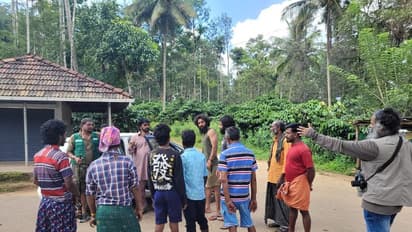 ആദ്യമായി അഭിനയിച്ച ഹ്രസ്വചിത്രത്തിന്‍റെ ക്ലൈമാക്സ് പോലെ പ്രജീഷിന്‍റെ ജീവന്‍ കടുവ എടുത്തു; വേദന മാറാതെ ജിനേഷ് !