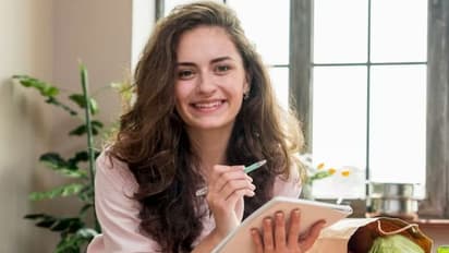 മുഖത്ത് പ്രായക്കൂടുതല്‍ തോന്നിക്കാതിരിക്കാന്‍ കഴിക്കാം വിറ്റാമിൻ ഇ അടങ്ങിയ ആറ് ഭക്ഷണങ്ങൾ... 