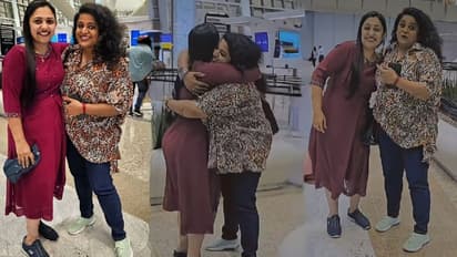 നീണ്ട പതിനഞ്ച് വർഷത്തെ ബന്ധം; ദുബായിൽ കണ്ടുമുട്ടി അശ്വതിയും വീണ നായരും