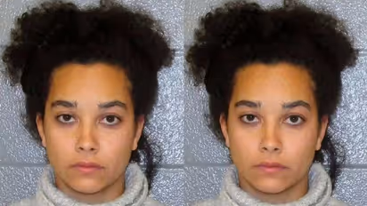 മകൻ പതിവായി ഒരു പാർക്കിൽ, 'ആപ്പ്' ഇൻസ്റ്റാൾ ചെയ്ത അമ്മ ഞെട്ടി; കാറിൽ അധ്യാപികയുമായി സെക്സ്, കൈയ്യോടെ പിടികൂടി