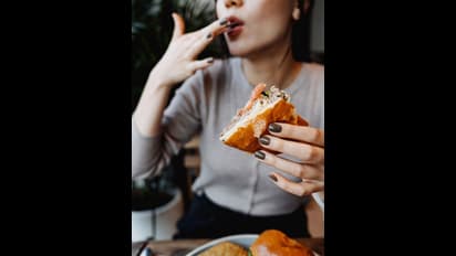 எவ்வளவு சாப்பிட்டாலும் உடல் எடை அதிகரிக்காமல் இருக்க...சாப்பிட்ட பின் 'இத' குடியுங்கள்!