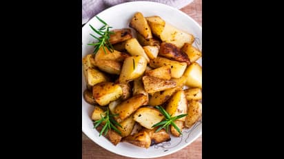 മടിക്കാതെ ഉരുളക്കിഴങ്ങ് കഴിച്ചോളൂ; ഇത്രയും ഗുണങ്ങളോ ഉരുളക്കിഴങ്ങിന്...