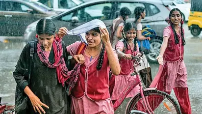 19 மாவட்டங்களில் கனமழை எச்சரிக்கை: பள்ளிகளுக்கு விடுமுறை அறிவிப்பு