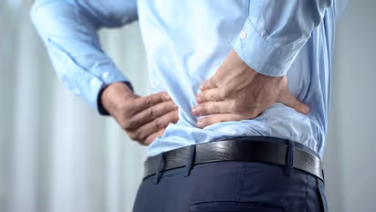 মেরুদণ্ডের স্বাস্থ্য ভালো রাখতে ডায়েটে রাখুন এই কয়টি খাবার, জেনে নিন কী কী খাবেন