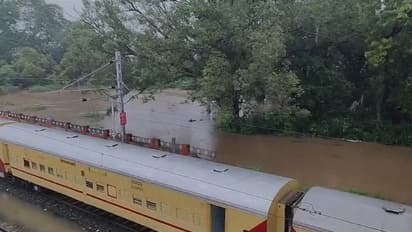 ತಮಿಳುನಾಡಲ್ಲಿ ಭಾರಿ ಮಳೆ: ಹಲವು ರೈಲುಗಳು ಸ್ಥಗಿತ; ರೈಲ್ವೆ ನಿಲ್ದಾಣದಲ್ಲೇ ಸಿಲುಕಿದ ನೂರಾರು ಪ್ರಯಾಣಿಕರು