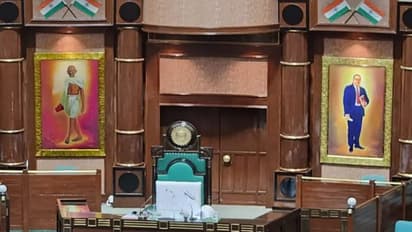 ವಿಧಾನಸಭೆಯಲ್ಲಿ ನೆಹರೂ ಬದಲು ಅಂಬೇಡ್ಕರ್ ಫೋಟೋ, ಕಾಂಗ್ರೆಸ್ ಕೆಂಡಾಮಂಡಲ!