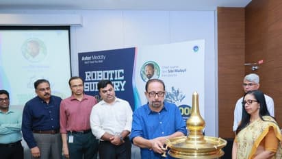 പത്ത് വർഷം കൊണ്ട് 5000 റോബോട്ടിക് ശസ്ത്രക്രിയകൾ നടത്തി കൊച്ചി ആസ്റ്റർ മെഡ്സിറ്റി