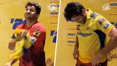 IPL 2024 Auction: 'Lord is back' - Video of Shardul Thakur wearing CSK jersey after reunion goes viral (WATCH)