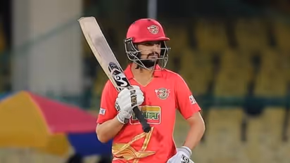 അടിസ്ഥാന വില 20 ലക്ഷം, വലം കൈയൻ 'സുരേഷ് റെയ്ന'ക്കായി ചെന്നൈ മുടക്കിയത് 8.40 കോടി, ടീമിലെടുത്തത് വെറുതെയാവില്ല