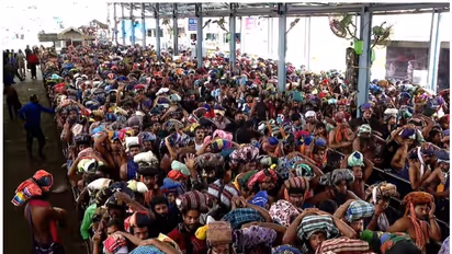 ശബരിമലയിൽ തിരക്ക് കൂടുന്നു; തീര്ത്ഥാടകരുടെ നീണ്ട നിര ശരംകുത്തിയും മരക്കൂട്ടവും കഴിഞ്ഞ് അപ്പാച്ചിമേട്ടിലെത്തി