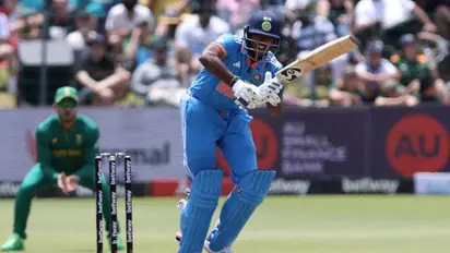 ദക്ഷിണാഫ്രിക്കയ്ക്കെതിരെ രണ്ടാം ഏകദിനം: പിടിച്ചുനിന്നത് സായ് സുദര്ശനും രാഹുലും മാത്രം! ഇന്ത്യക്ക് തകര്ച്ച