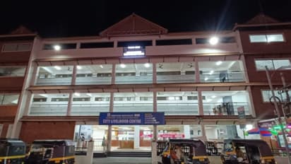 'സ്ത്രീകളിലൂടെ കുടുംബങ്ങളിലേക്ക്' ലക്ഷമല്ല, കോടിപതിയായി ഒരു സംരഭം; നേട്ടം ഗുരുവായൂർ നഗരസഭ അമിനിറ്റി സെന്ററിന്