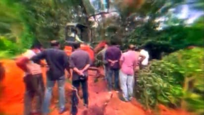 'ആദ്യം വിദേശത്തെന്ന് പറ‍ഞ്ഞു, വീണ്ടും എത്തിയപ്പോൾ അമ്മയുടെ സംസാരത്തിൽ ദുരൂഹത'; ഷൈനിയെവിടെ?