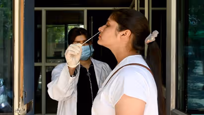 Corona Cases: कोणत्या आजारात कोरोनाचा संसर्ग ठरू शकतो जीवघेणा?