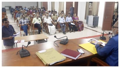 ''100 പ്രാവശ്യം പേരും ഫോൺ നമ്പറും എഴുതൂ''; ഉദ്യോഗസ്ഥർക്ക് ഇമ്പോസിഷൻ ശിക്ഷ -കാരണമിത്