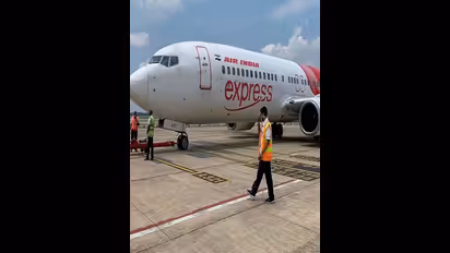 2 മണിക്കൂർ മുൻപ് മാത്രമാണ് പണിമുടക്കിന്റെ വിവരം അറിഞ്ഞതെന്ന് എയർ ഇന്ത്യ, പ്രതിഷേധിച്ച് യാത്രക്കാർ