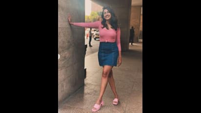 ನಿಹಾರಿಕಾ ಧರಿಸಿರುವ ಚಪ್ಪಲಿ ಸಿಕ್ಕಾಪಟ್ಟೆ ದುಬಾರಿ; ಚಿರಂಜೀವಿ ಮನೆಯಲ್ಲಿ ದುಡ್ಡಿಗೆ ಬೆಲೆ ಇಲ್ಲ ಎಂದ ನೆಟ್ಟಿಗರು