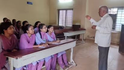 Narayan Naik: A retired teacher’s initiative to empower the youth with scholarships 