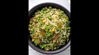 தேங்காய் பாலும், பட்டாணியும் வச்சு இப்படி ஒருமுறை பிரியாணி செஞ்சு பாருங்க... அடிக்கடி இதைத்தான் செய்வீங்க!