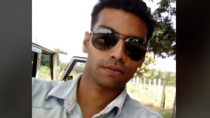 തൃശ്ശൂരിൽ പൊലീസുകാരൻ വീട്ടിൽ തൂങ്ങിമരിച്ച നിലയിൽ