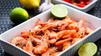 ചെമ്മീനിനൊപ്പം കഴിക്കാന്‍ പാടില്ലാത്ത അഞ്ച് ഭക്ഷണങ്ങള്‍...