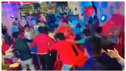 അന്ന് പപ്പടമാണെങ്കില്‍ ഇന്ന് പനീര്‍; വിവാഹ സദ്യയില്‍ പനീര്‍ കഷ്ണങ്ങളില്ലെന്നതിന്‍റെ പേരില്‍ കൂട്ടത്തല്ല് !