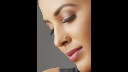 தங்க மூக்குத்தி அணிந்தால் இத்தனை பலன்கள் கிடைக்குமா..? ஜோதிடம் சொல்லுவது என்ன தெரியுமா..?