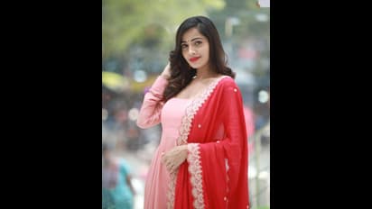 ತೆಲುಗು ಬಿಗ್‌ಬಾಸ್‌ ಫೇಮ್‌ ಶೋಭಾ ಶೆಟ್ಟಿ ಫೋಟೋಸ್ ವೈರಲ್, ಲೇಡಿ ಟೈಗರ್‌ ಎಂದು ಹೊಗಳಿದ ಫ್ಯಾನ್ಸ್‌!