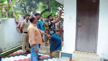 പ്രവാസിയുടെ വീട്ടിലെ കവർച്ച, കണ്ണൂർ സ്ക്വാഡ് മോഡലില് മോഷ്ടാവിനെ വലയിലാക്കി, മാന്നാറിലെത്തിച്ച് തെളിവെടുപ്പ്
