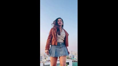 మత్తు చూపులతో మంత్రమేస్తున్న విష్ణుప్రియ.. లేటెస్ట్ ఫొటోస్ తో మామూలు రచ్చ కాదుగా 