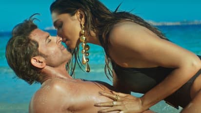 ആടിത്തിമിര്‍ത്ത് ഹൃത്വിക്കും ദീപികയും; ഹിറ്റ് ചാര്‍ട്ടില്‍ ഇടംപിടിക്കാന്‍ 'ഫൈറ്റര്‍' വീഡിയോ സോംഗ്