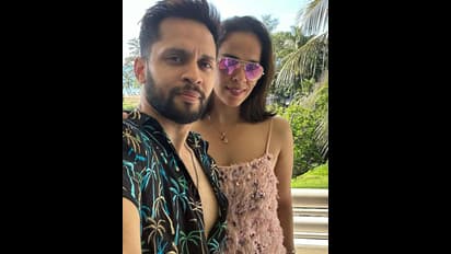 ಥಾಯ್ಲೆಂಡ್‌ನಲ್ಲಿ ಸೈನಾ ನೆಹ್ವಾಲ್‌, ಬೀಚ್‌ಸೈಡ್‌ನಲ್ಲಿ 'ಹಾಟ್‌' ಆದ ಬ್ಯಾಡ್ಮಿಂಟನ್‌ ಸುಂದರಿ!