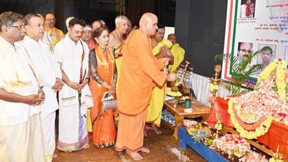 ಪಠ್ಯದ ಕಲಿಕೆಯನ್ನಷ್ಟೇ ಶಿಕ್ಷಣ ಎಂಬ ಭ್ರಮೆ ನಮ್ಮಲ್ಲಿದೆ : ಶ್ರೀ ವೀರೇಶಾನಂದ ಸ್ವಾಮೀಜಿ